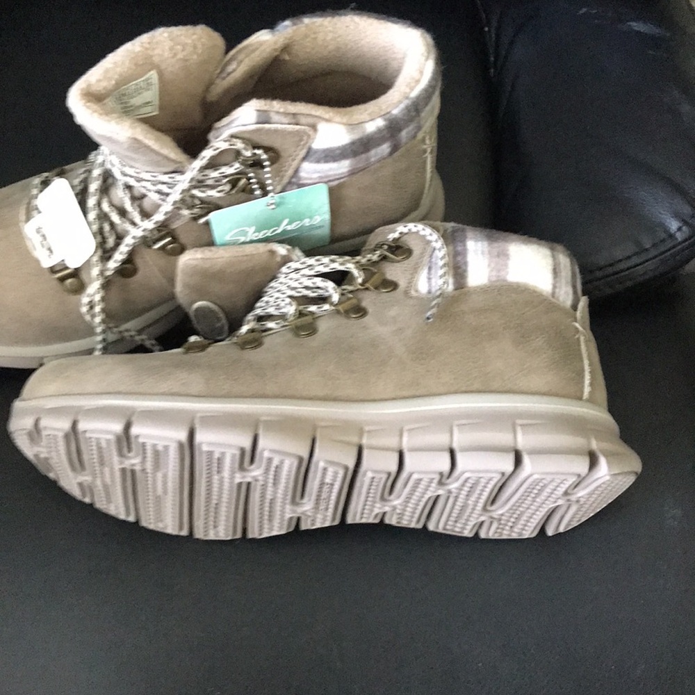 Skechers Tan Ankle Boots